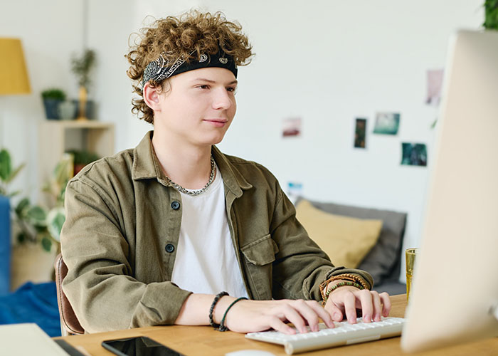 Person Loses A Friend After He Can’t Handle The Truth About Why His Dating Life Sucks Person Loses A Friend After He Can’t Handle The Truth About Why His Dating Life Sucks