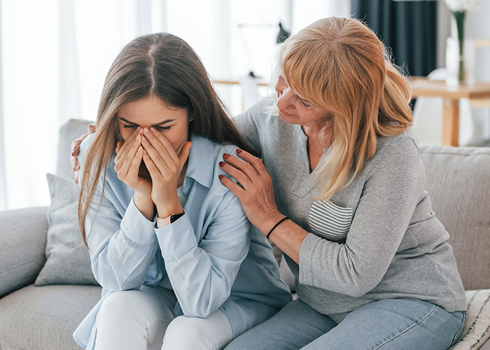 Pregnant Woman Faces Family Pressure To Give Up Her Baby To Her Infertile ‘Godly’ Cousin Pregnant Woman Faces Family Pressure To Give Up Her Baby To Her Infertile ‘Godly’ Cousin