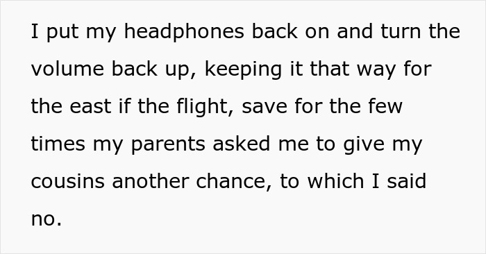 Unprepared Aunt Desperately Asks Teenager To Give Tablet To Her Kids On A Long Flight, He Pettily Refuses Unprepared Aunt Desperately Asks Teenager To Give Tablet To Her Kids On A Long Flight, He Pettily Refuses