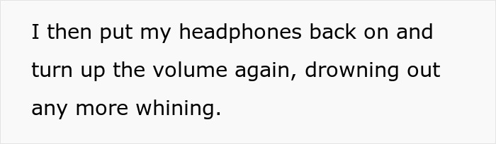 Unprepared Aunt Desperately Asks Teenager To Give Tablet To Her Kids On A Long Flight, He Pettily Refuses Unprepared Aunt Desperately Asks Teenager To Give Tablet To Her Kids On A Long Flight, He Pettily Refuses