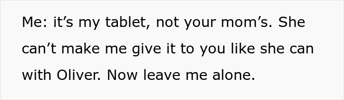 Unprepared Aunt Desperately Asks Teenager To Give Tablet To Her Kids On A Long Flight, He Pettily Refuses Unprepared Aunt Desperately Asks Teenager To Give Tablet To Her Kids On A Long Flight, He Pettily Refuses
