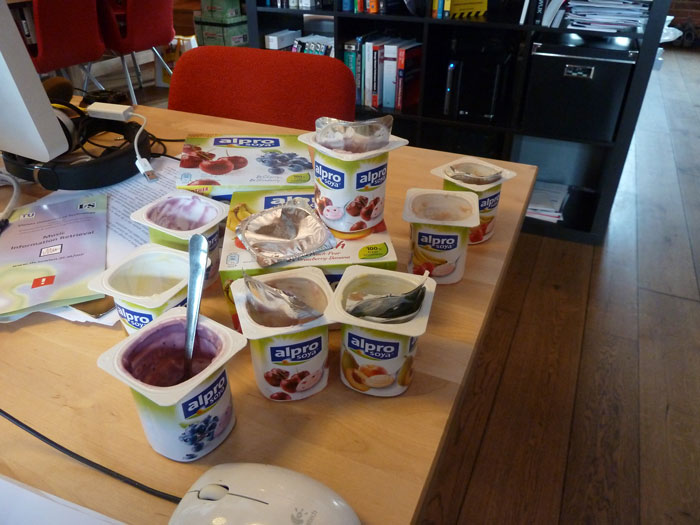 18 Years After Anonymous Yogurt Pelting, Woman Finds Out Who It Was And Gets Sweet Revenge 18 Years After Anonymous Yogurt Pelting, Woman Finds Out Who It Was And Gets Sweet Revenge