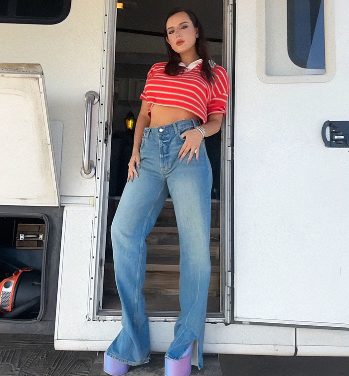 Bikini-Clad Bella Thorne Gives The Finger And Slams Ozempic For Its “Crazy Beauty Standards” Bikini-Clad Bella Thorne Gives The Finger And Slams Ozempic For Its “Crazy Beauty Standards”