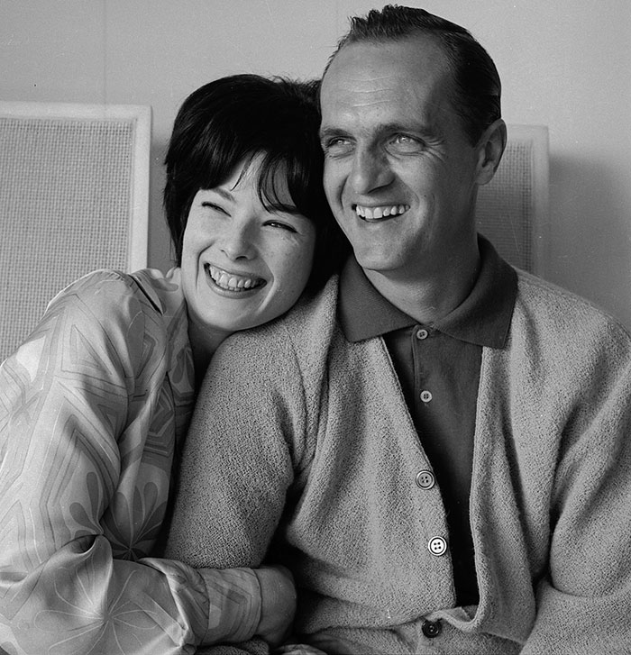 “Kindest Most Hilarious Man” Bob Newhart Remembered By Hollywood Stars In Emotional Tributes “Kindest Most Hilarious Man” Bob Newhart Remembered By Hollywood Stars In Emotional Tributes