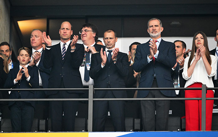 Internet Can’t Get Over How Spanish Princess Sofía “Was The First” To Move Towards Prince George Internet Can’t Get Over How Spanish Princess Sofía “Was The First” To Move Towards Prince George