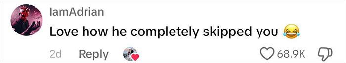 Woman Baffled To See Flight Attendant Is Her Boyfriend After He Got Up To Use The Restroom Woman Baffled To See Flight Attendant Is Her Boyfriend After He Got Up To Use The Restroom