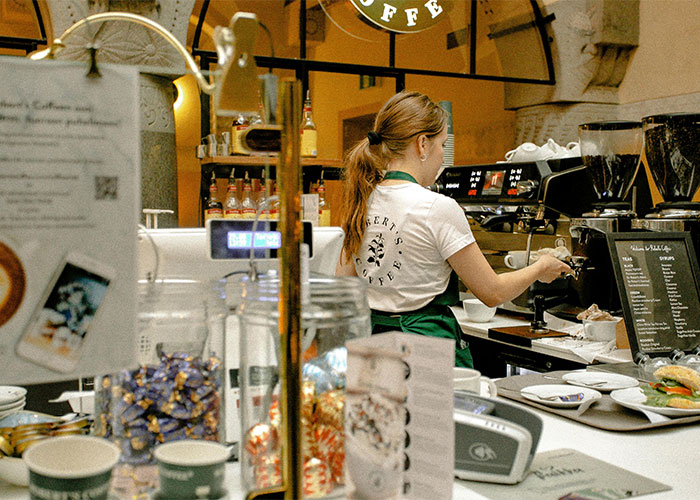 Man Makes A DoorDash Order At A Coffee Shop To Spite The Barista Who Refused To Sell Him A Bagel Man Makes A DoorDash Order At A Coffee Shop To Spite The Barista Who Refused To Sell Him A Bagel