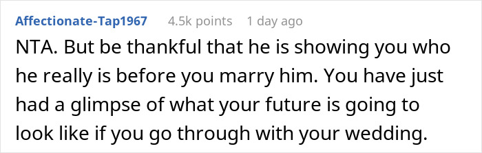 Man Defends Sister After Fiancée Refuses To Wear Her Wedding Dress, Ends Up Single Man Defends Sister After Fiancée Refuses To Wear Her Wedding Dress, Ends Up Single
