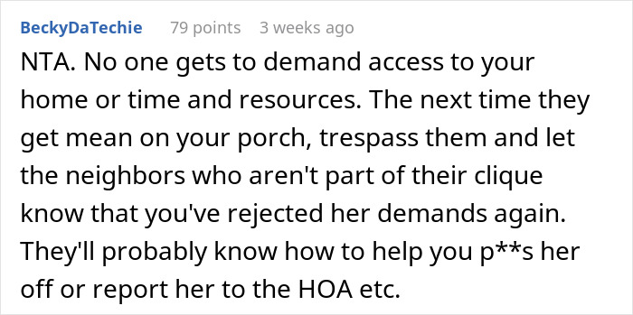“She’s Crazy”: Newcomer Doesn’t Want To Join Neighborhood Tradition, Karen Doesn’t Take No For An Answer “She’s Crazy”: Newcomer Doesn’t Want To Join Neighborhood Tradition, Karen Doesn’t Take No For An Answer