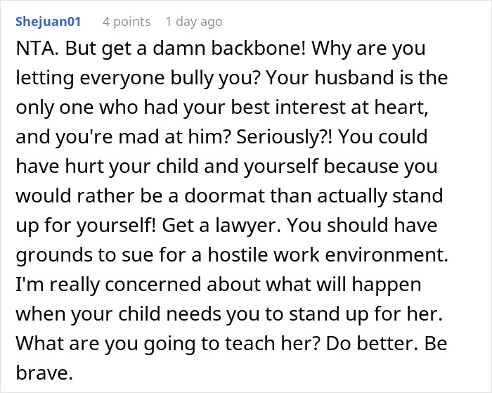 Woman Reports Boss To HR After He Forces Her To Go To Meeting During Labor, Coworkers Hate Her Woman Reports Boss To HR After He Forces Her To Go To Meeting During Labor, Coworkers Hate Her
