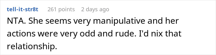Woman Invites Herself To A Friend’s House To Throw A Party For Family And Friends, Gets Ghosted Woman Invites Herself To A Friend’s House To Throw A Party For Family And Friends, Gets Ghosted