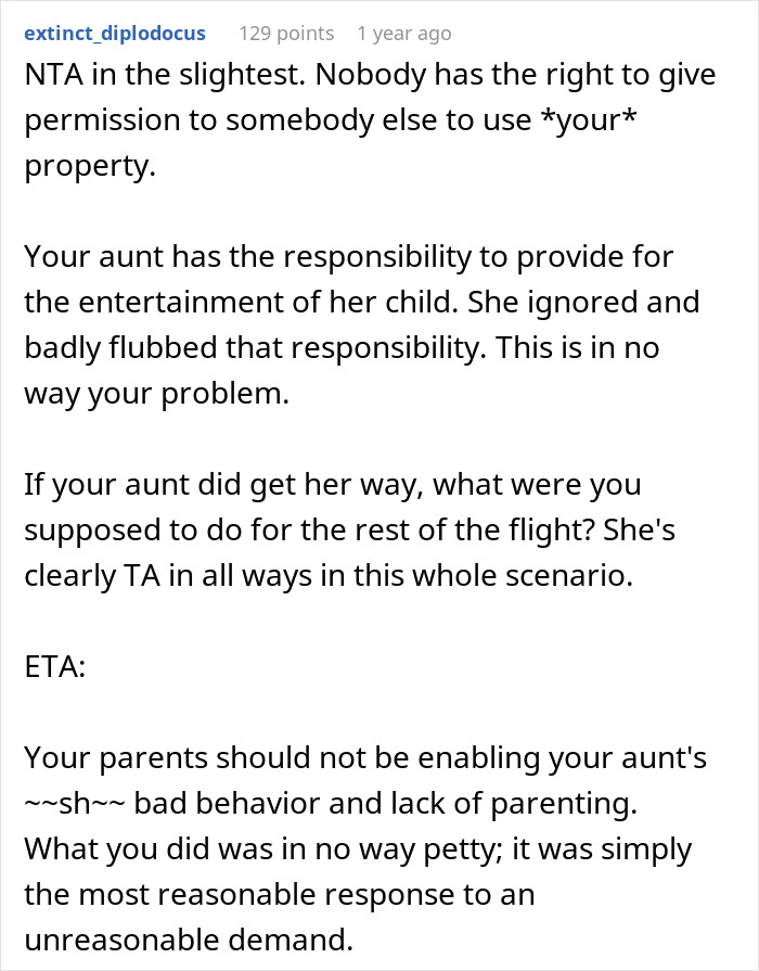 Unprepared Aunt Desperately Asks Teenager To Give Tablet To Her Kids On A Long Flight, He Pettily Refuses Unprepared Aunt Desperately Asks Teenager To Give Tablet To Her Kids On A Long Flight, He Pettily Refuses