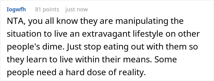 Guy Refuses To Split Restaurant Bill With Friends After They Order $200 Meals, Drama Ensues Guy Refuses To Split Restaurant Bill With Friends After They Order $200 Meals, Drama Ensues
