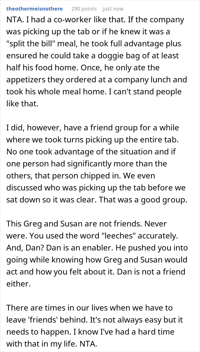 Guy Refuses To Split Restaurant Bill With Friends After They Order $200 Meals, Drama Ensues Guy Refuses To Split Restaurant Bill With Friends After They Order $200 Meals, Drama Ensues
