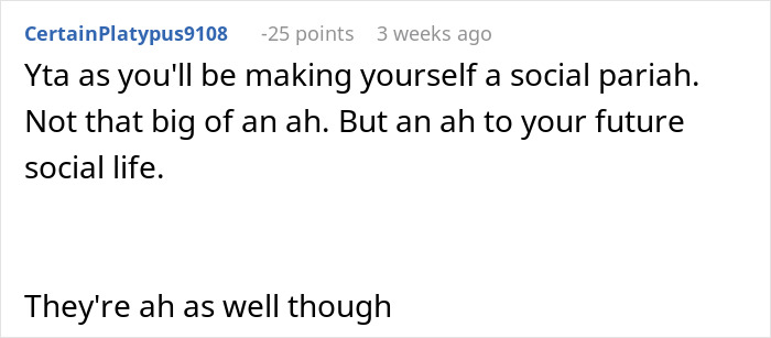 “She’s Crazy”: Newcomer Doesn’t Want To Join Neighborhood Tradition, Karen Doesn’t Take No For An Answer “She’s Crazy”: Newcomer Doesn’t Want To Join Neighborhood Tradition, Karen Doesn’t Take No For An Answer