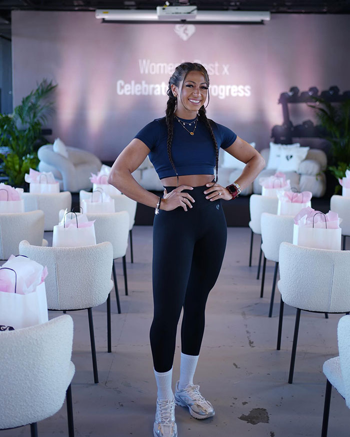 "I'm Gunna Cry": Fitness Influencer's Heartwarming Gym Lesson Goes Viral "I'm Gunna Cry": Fitness Influencer's Heartwarming Gym Lesson Goes Viral