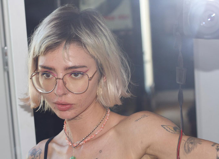 25-Year-Old Step-Daughter Of Slash Loses Her Life, Shares Post-Mortem Cryptic Instagram Post 25-Year-Old Step-Daughter Of Slash Loses Her Life, Shares Post-Mortem Cryptic Instagram Post