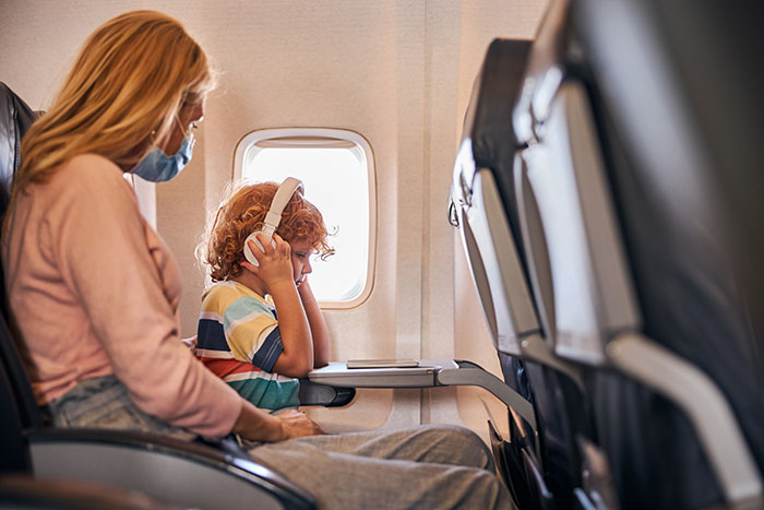 “Plane Seat Bandit Finally Happened To Me”: Woman Hilariously Deals With Entitled Seat Thief “Plane Seat Bandit Finally Happened To Me”: Woman Hilariously Deals With Entitled Seat Thief