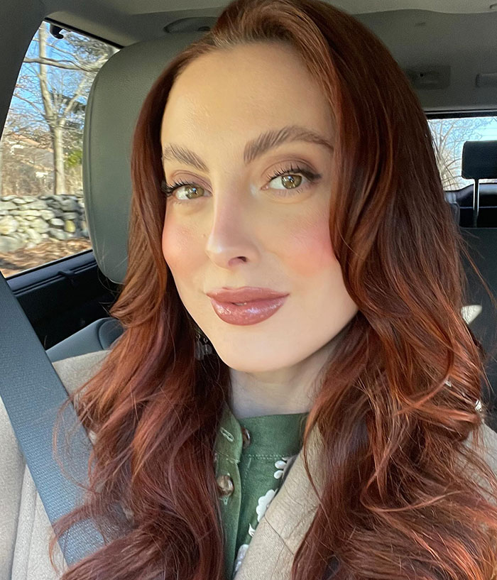 Susan Sarandon’s Daughter Brilliantly Shuts Down Trolls Over Her Wedding Dress Cleavage Susan Sarandon’s Daughter Brilliantly Shuts Down Trolls Over Her Wedding Dress Cleavage