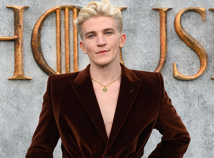 House Of The Dragon Star Reveals He Refused To Use Prosthetic In Graphic Nude Scene House Of The Dragon Star Reveals He Refused To Use Prosthetic In Graphic Nude Scene