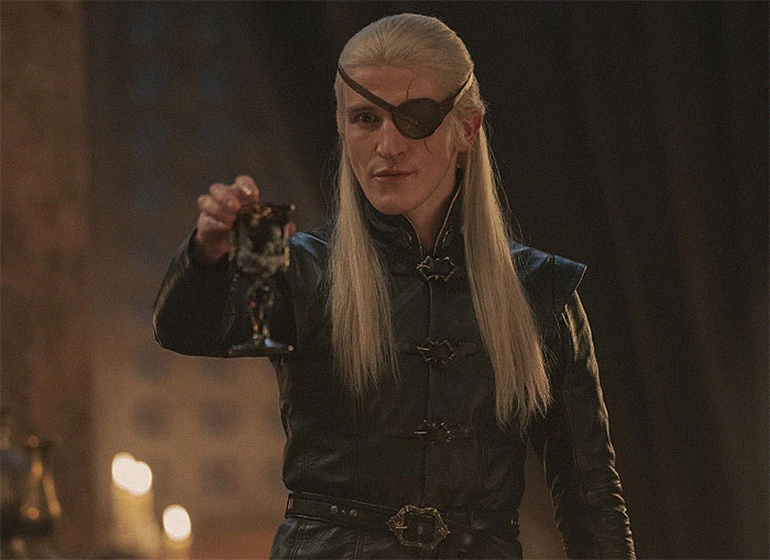 House Of The Dragon Star Reveals He Refused To Use Prosthetic In Graphic Nude Scene House Of The Dragon Star Reveals He Refused To Use Prosthetic In Graphic Nude Scene