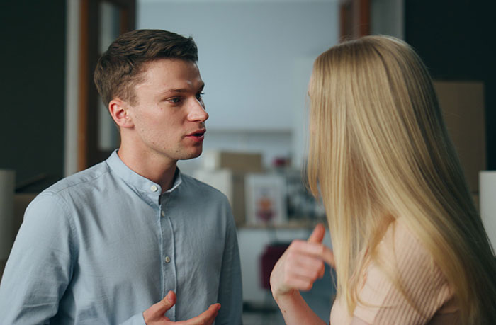 Guy Tries To Be Patient With "Gross" GF, Can't Handle It Anymore Guy Tries To Be Patient With "Gross" GF, Can't Handle It Anymore