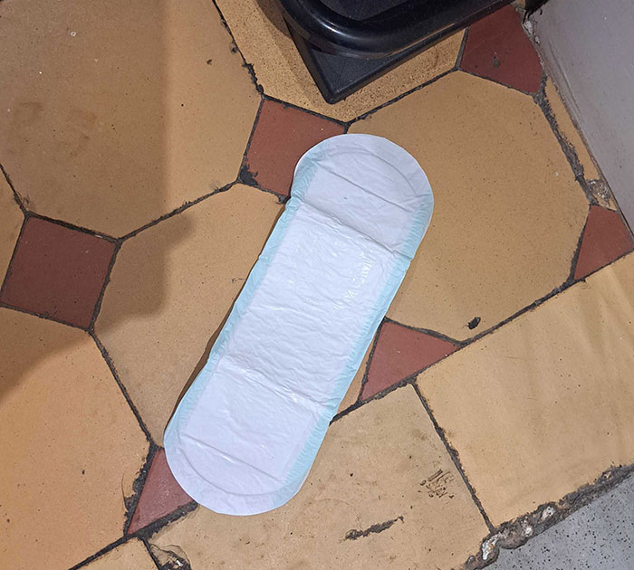 Guy Tries To Be Patient With "Gross" GF, Can't Handle It Anymore Guy Tries To Be Patient With "Gross" GF, Can't Handle It Anymore