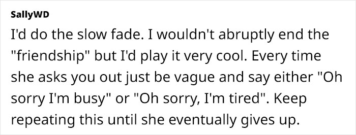 Woman Can’t Stand Weird Neighbor Who Keeps Embarrassing Her, Sparks Discussion Online Woman Can’t Stand Weird Neighbor Who Keeps Embarrassing Her, Sparks Discussion Online