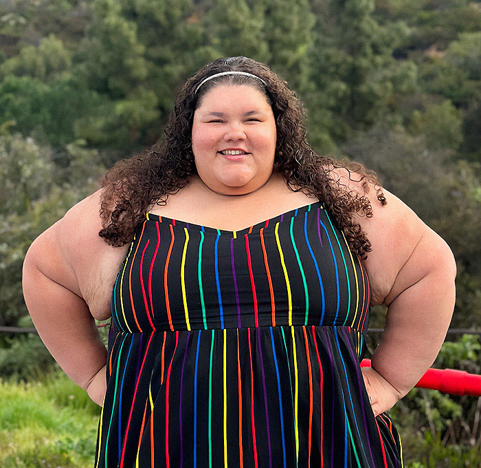 Plus-Size Activist Slams “Non-Inclusive” Pools After Calling Out Airline Staff Who Made Her Walk Plus-Size Activist Slams “Non-Inclusive” Pools After Calling Out Airline Staff Who Made Her Walk