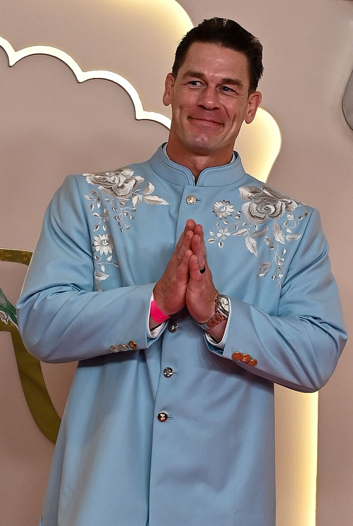 Billionaire’s Lavish Wedding Sparks Outrage As Invitations Cost More Than Average Salary Billionaire’s Lavish Wedding Sparks Outrage As Invitations Cost More Than Average Salary