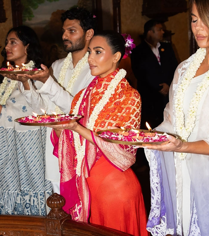 Kim Kardashian Serves Indian Food “Just For The Camera” Years After Calling It “Disgusting” Kim Kardashian Serves Indian Food “Just For The Camera” Years After Calling It “Disgusting”