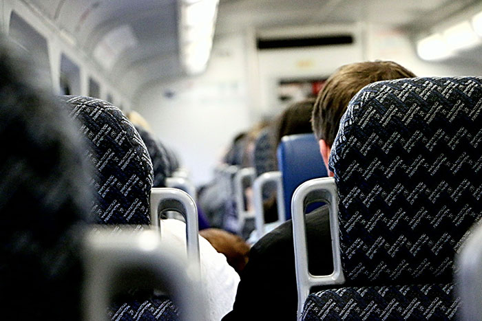 "I Wasn't Talking To You": Entitled Passenger Demands Reclining Seat, Gets Owned By The Copilot "I Wasn't Talking To You": Entitled Passenger Demands Reclining Seat, Gets Owned By The Copilot