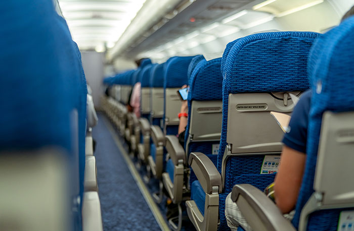 "I Wasn't Talking To You": Entitled Passenger Demands Reclining Seat, Gets Owned By The Copilot "I Wasn't Talking To You": Entitled Passenger Demands Reclining Seat, Gets Owned By The Copilot