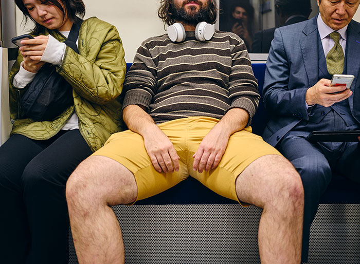 Outrage After Woman Blasts Man’s “Disgusting” Flight Behavior Online Outrage After Woman Blasts Man’s “Disgusting” Flight Behavior Online