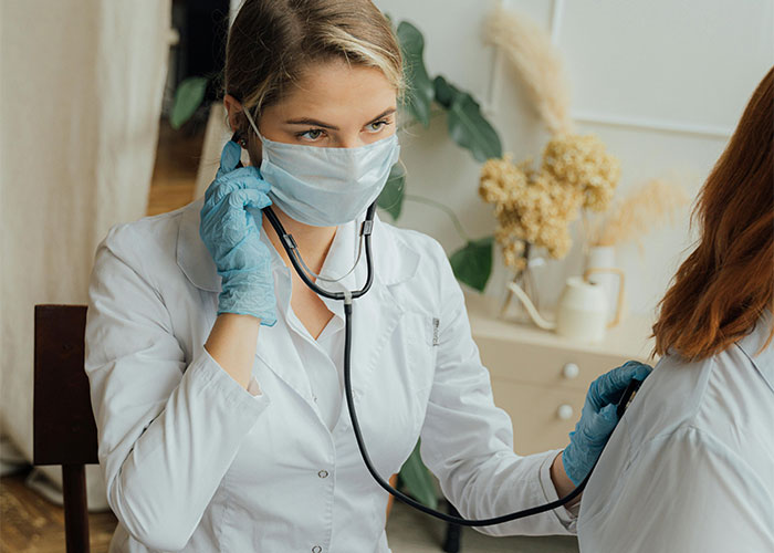 Parent Denies Punishing Their Skinny Twin After She Discovers True Motive Behind Family's Diet Shift Parent Denies Punishing Their Skinny Twin After She Discovers True Motive Behind Family's Diet Shift