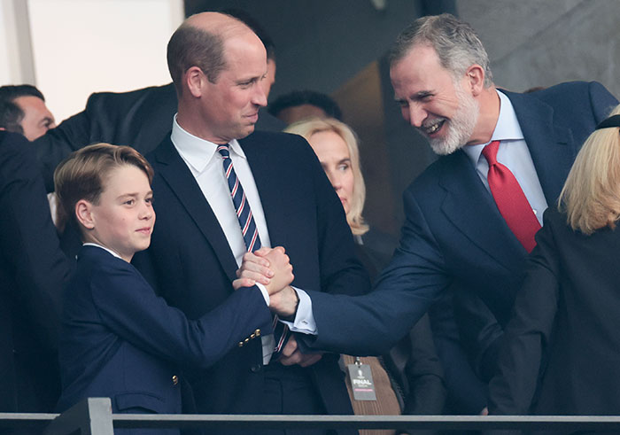 Internet Can’t Get Over How Spanish Princess Sofía “Was The First” To Move Towards Prince George Internet Can’t Get Over How Spanish Princess Sofía “Was The First” To Move Towards Prince George