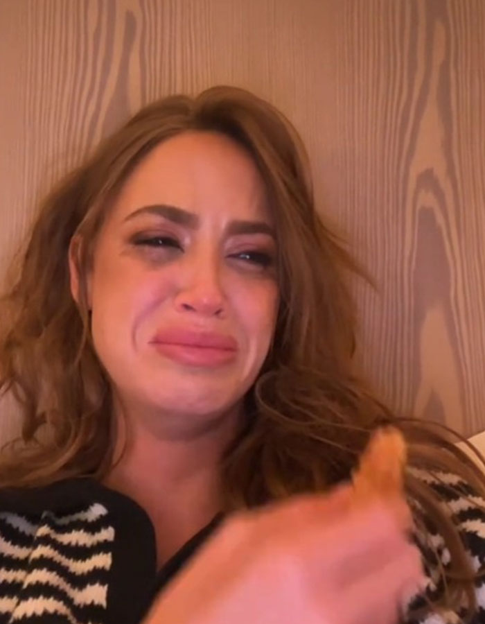 “She’s So Fake”: Woman Accused Of Trolling Internet With Viral Videos Of “Billionaire Boyfriend” “She’s So Fake”: Woman Accused Of Trolling Internet With Viral Videos Of “Billionaire Boyfriend”