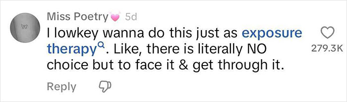 Woman Says She’ll “Never Recover” After Booking Plane’s First Row Woman Says She’ll “Never Recover” After Booking Plane’s First Row