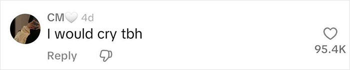 Woman Says She’ll “Never Recover” After Booking Plane’s First Row Woman Says She’ll “Never Recover” After Booking Plane’s First Row