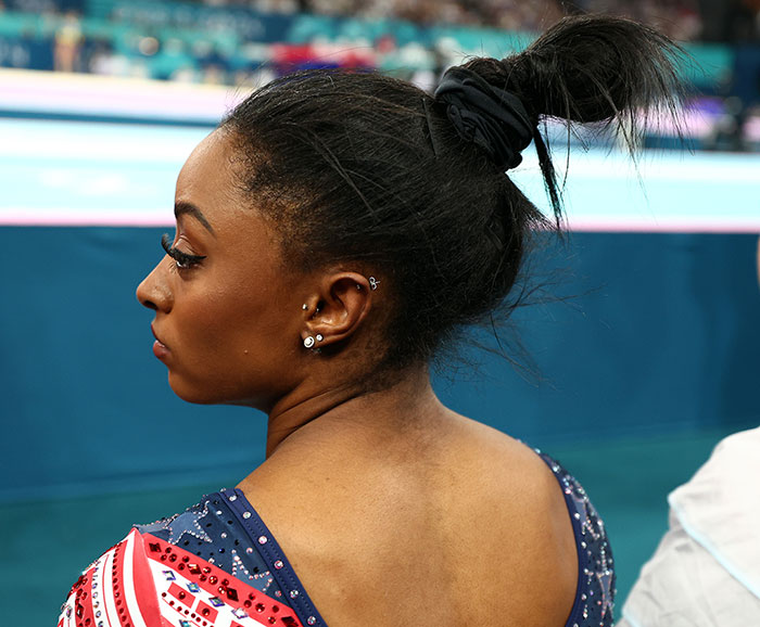 “Don’t Comment On Black Girls’ Hair”: 5x Olympic Gold Medalist Simone Biles Slams Racial Bias “Don’t Comment On Black Girls’ Hair”: 5x Olympic Gold Medalist Simone Biles Slams Racial Bias