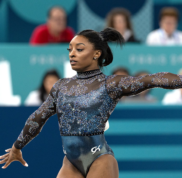 “Don’t Comment On Black Girls’ Hair”: 5x Olympic Gold Medalist Simone Biles Slams Racial Bias “Don’t Comment On Black Girls’ Hair”: 5x Olympic Gold Medalist Simone Biles Slams Racial Bias