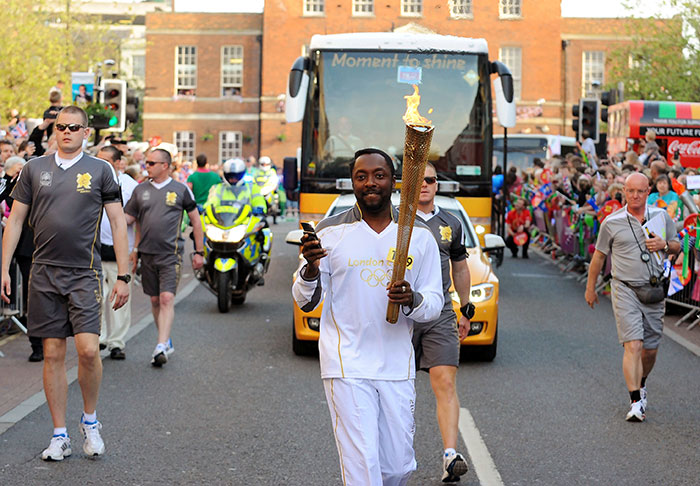 Snoop Dogg Carries Olympic Torch For Paris 2024 Games As "Special Correspondent" Snoop Dogg Carries Olympic Torch For Paris 2024 Games As "Special Correspondent"