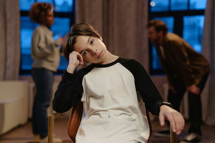 Mom Devastated As 10YO Would Rather Live With Richer Dad Than With Her Mom Devastated As 10YO Would Rather Live With Richer Dad Than With Her