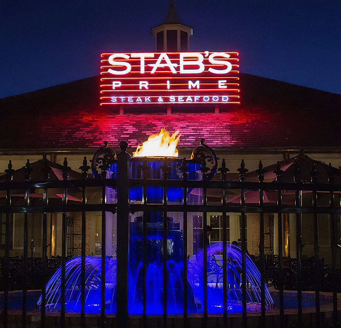 “We Have Buckled Down On Our Dress Code”: Woman Kicked Out Of Restaurant Over “Revealing” Outfit “We Have Buckled Down On Our Dress Code”: Woman Kicked Out Of Restaurant Over “Revealing” Outfit