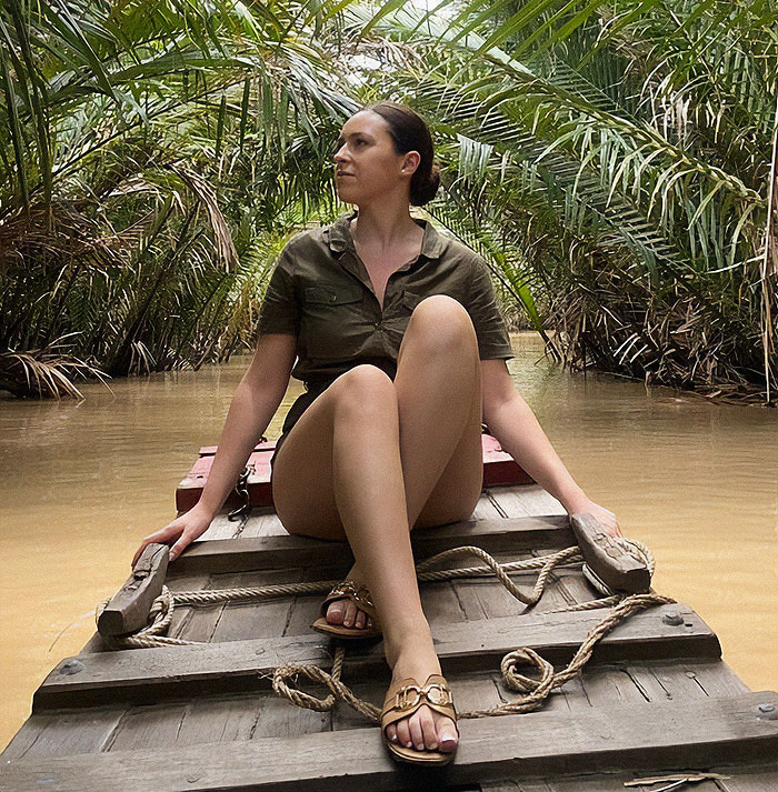 Flight Attendant Arrested In Dubai After Her Husband Attacked Her Flight Attendant Arrested In Dubai After Her Husband Attacked Her