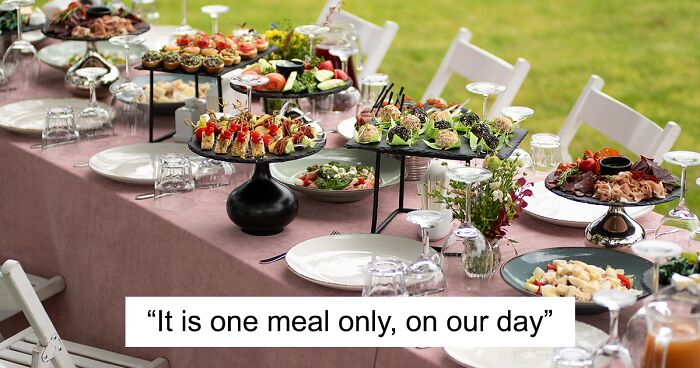 “Disrespectful”: Couple Called Out For Their Vegetarian Wedding Menu, Ask Who’s In The Wrong