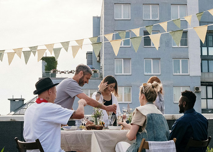 “She’s Crazy”: Newcomer Doesn’t Want To Join Neighborhood Tradition, Karen Doesn’t Take No For An Answer “She’s Crazy”: Newcomer Doesn’t Want To Join Neighborhood Tradition, Karen Doesn’t Take No For An Answer