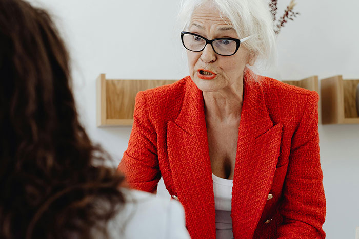 Woman Receives A 7-Figure Inheritance From Stepdad After He Found Out He’d Been Lied To For Years Woman Receives A 7-Figure Inheritance From Stepdad After He Found Out He’d Been Lied To For Years