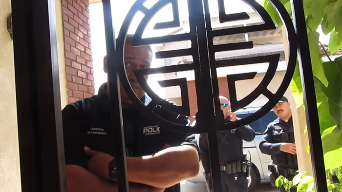 Missing 15-Year-Old Girl Suddenly Turns Up At A TV Station: “No One Else Will Listen To Me” Missing 15-Year-Old Girl Suddenly Turns Up At A TV Station: “No One Else Will Listen To Me”