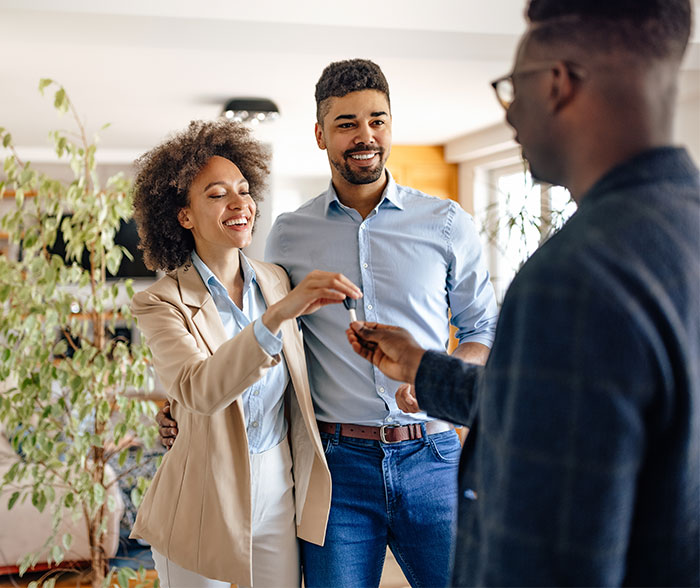 “Screwing Over A Struggling Family For Less Than $20,000”: Friend Helps Family Take Pro Revenge “Screwing Over A Struggling Family For Less Than $20,000”: Friend Helps Family Take Pro Revenge